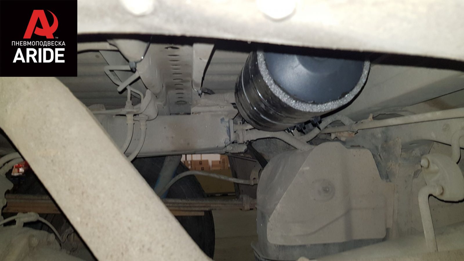 Установка пневмоподвески на Toyota Tundra