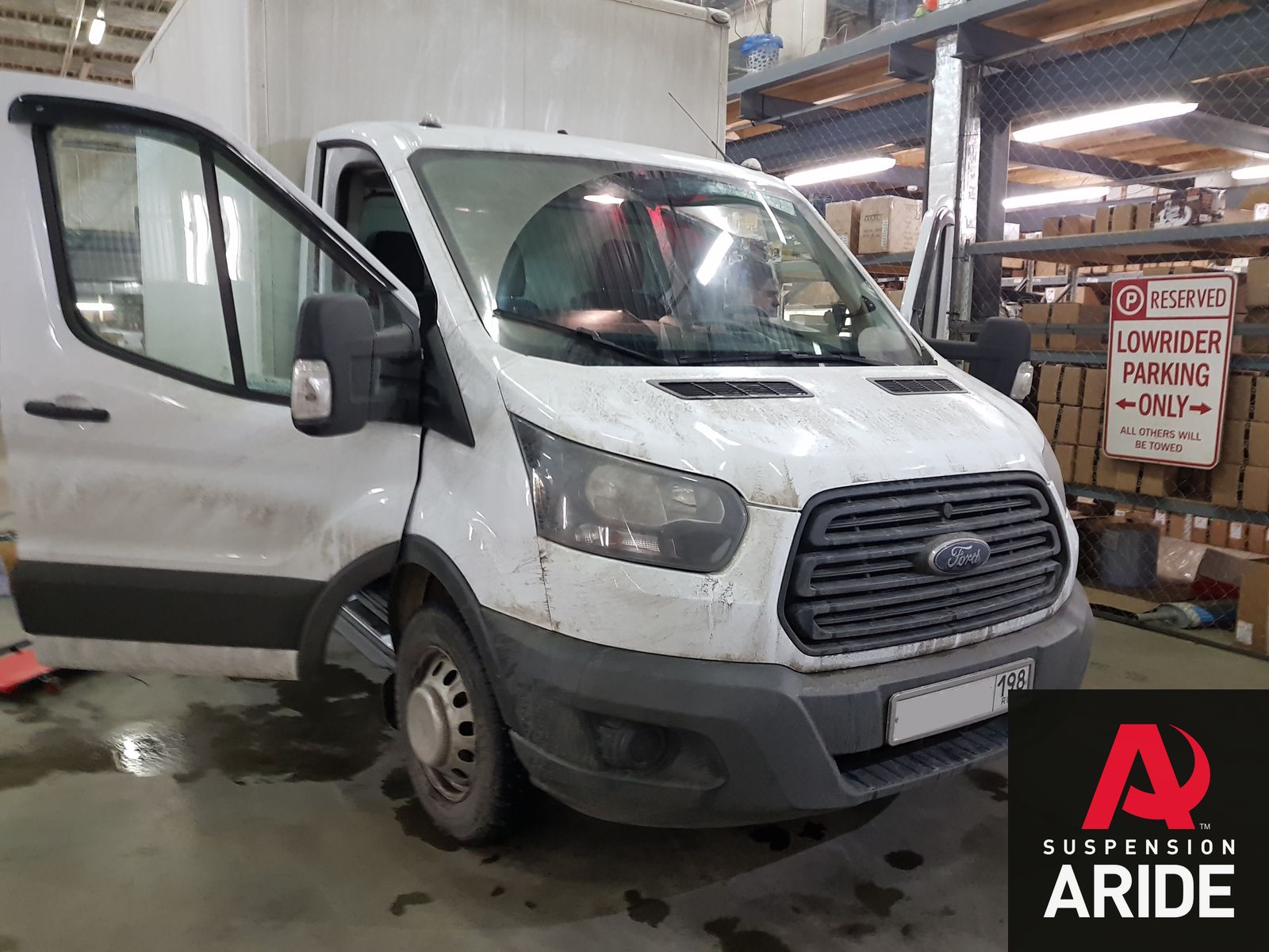 Установка пневмоподвески на Ford Transit RWD 2016 года