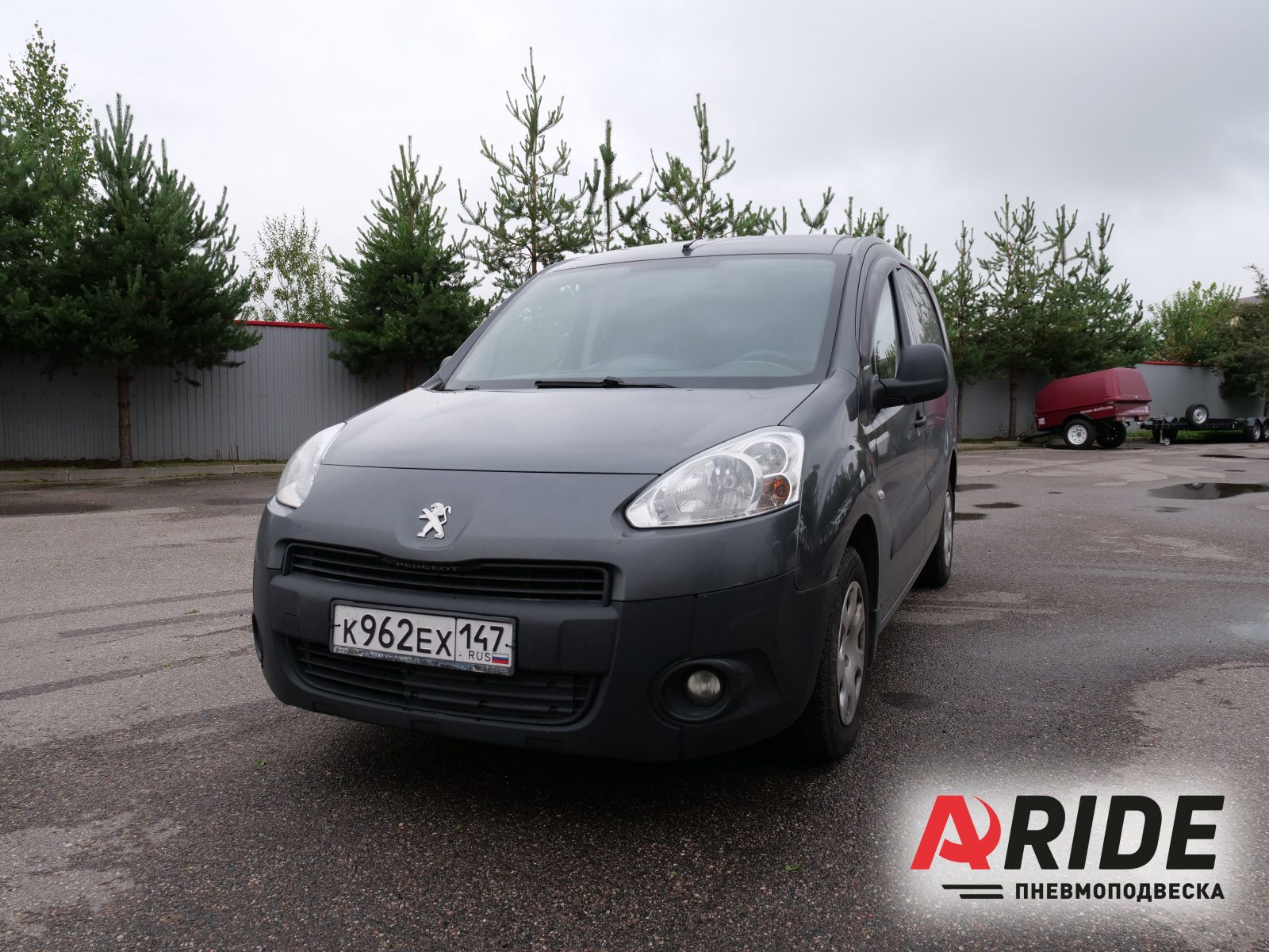 Peugeot Partner: пример установки пневмоподвески